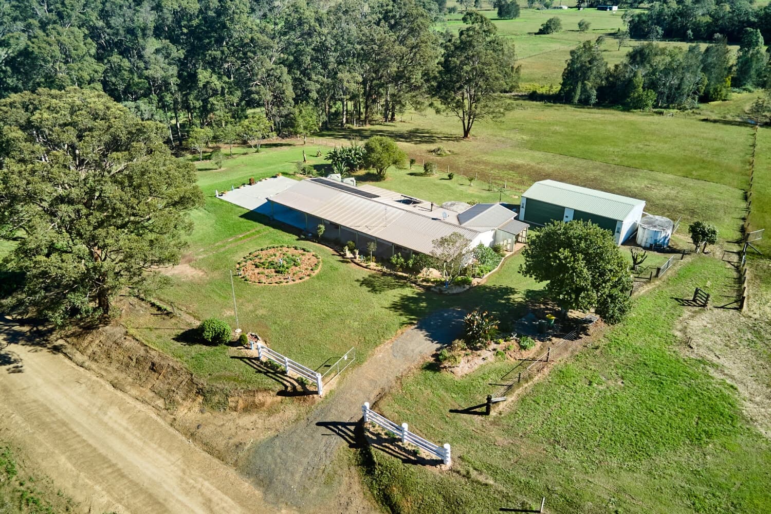 S _133 “Dandelion Hill”, Bulahdelah - Image 1