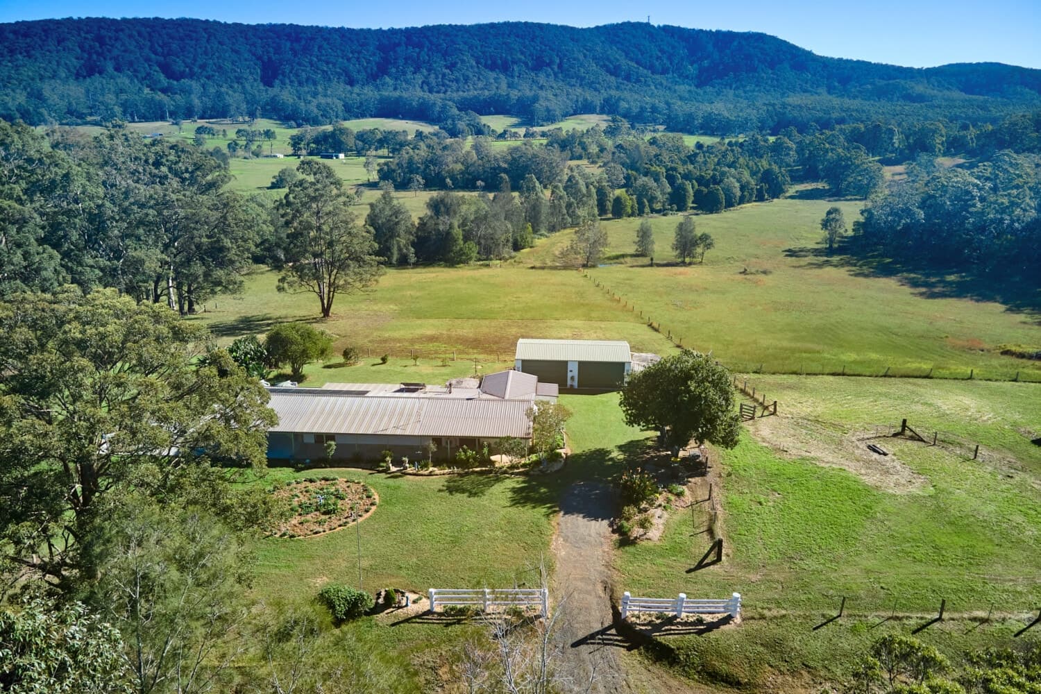 S _133 “Dandelion Hill”, Bulahdelah - Thumbnail 2