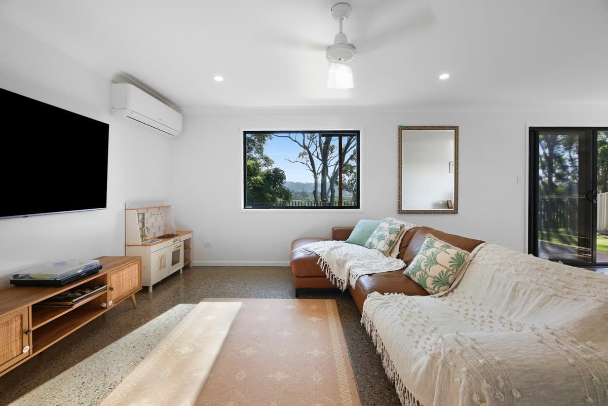 6 Hillcrest Avenue, Tweed Heads South NSW 2486, Tweed Heads South - Thumbnail 6
