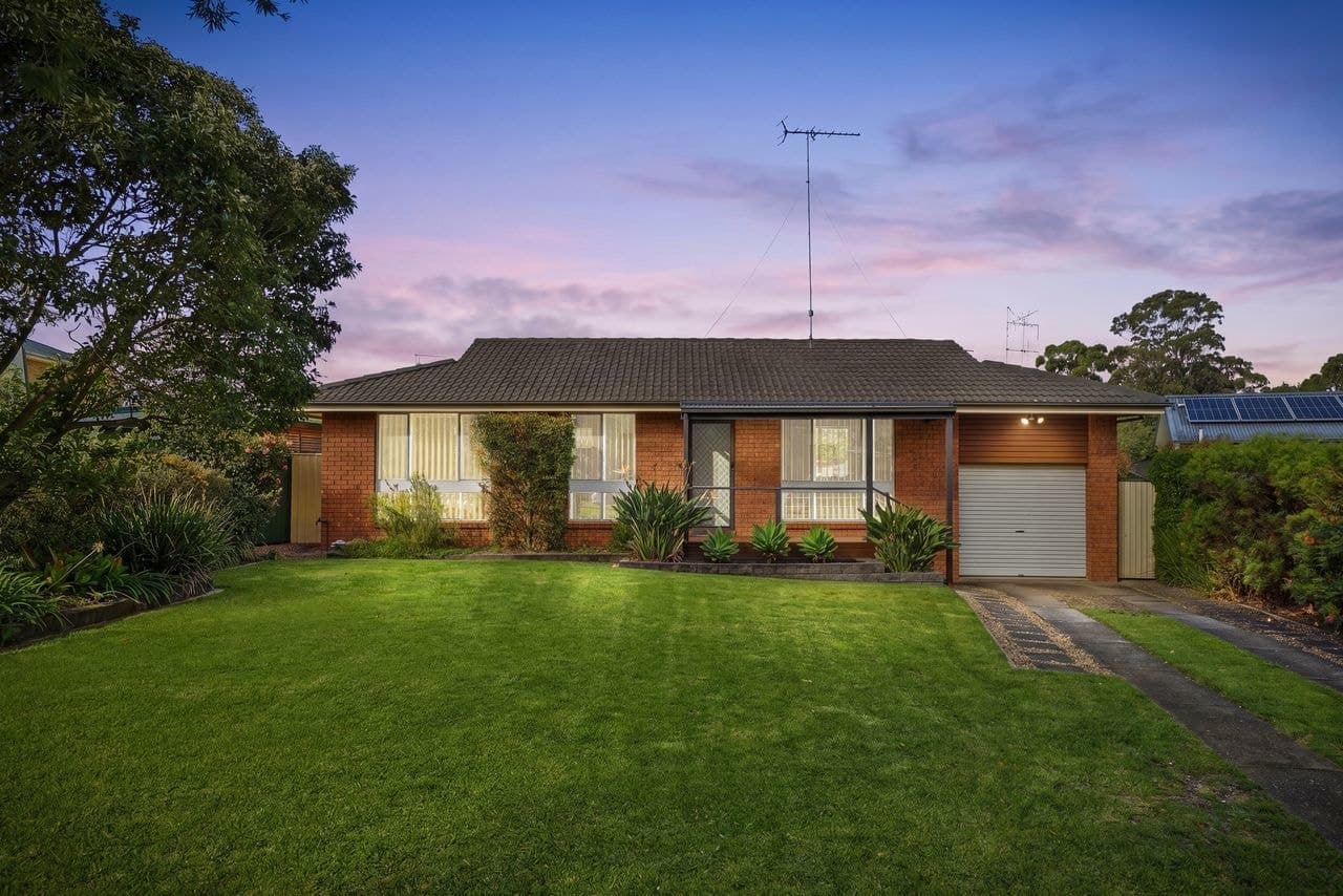 11 Chad Place, St Clair - Image 1