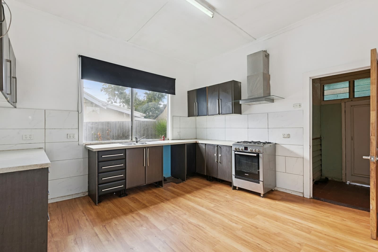 30 Wilson Street, LONG GULLY, Long Gully - Thumbnail 3