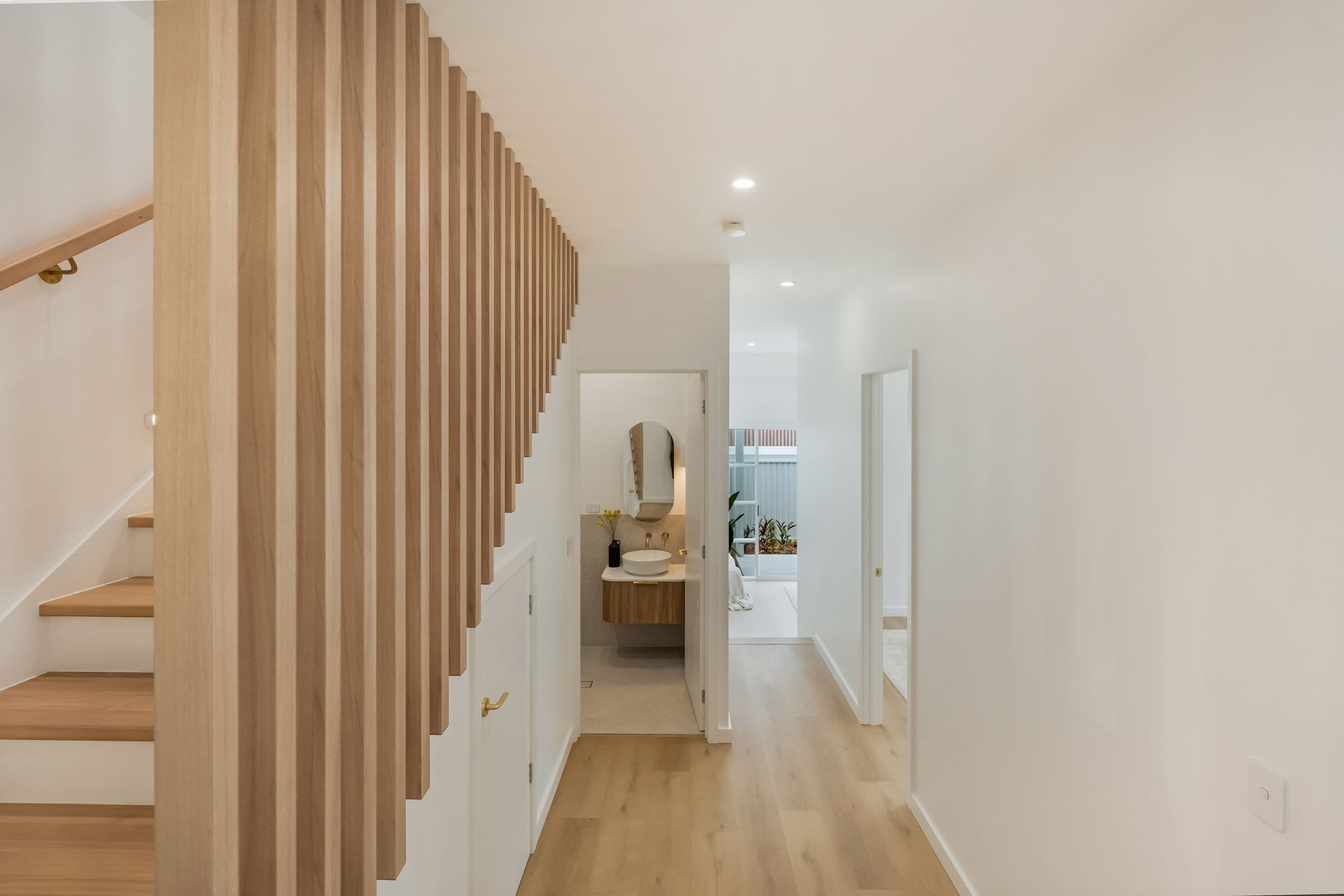 2/13 Gallipoli Road, Long Jetty - Thumbnail 3