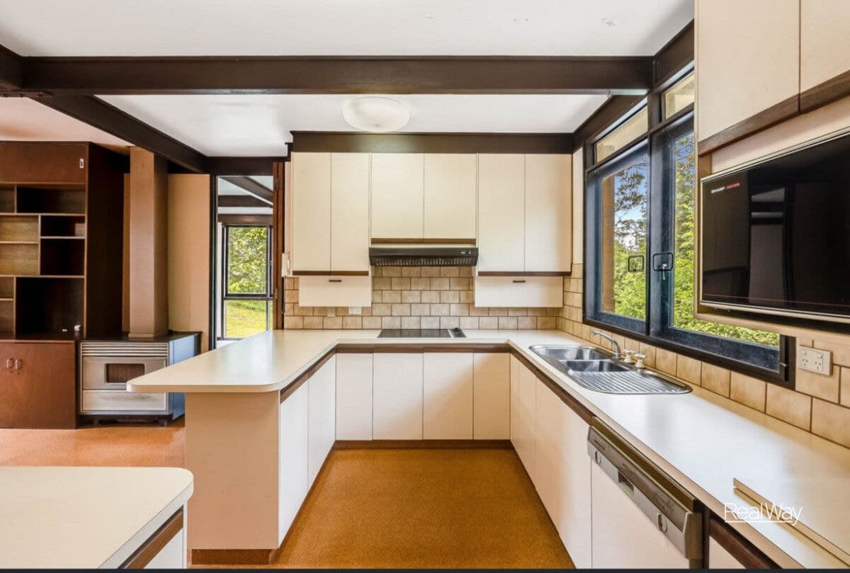 10 Brodie Street, Mount Lofty QLD 4350, Mount Lofty - Thumbnail 2
