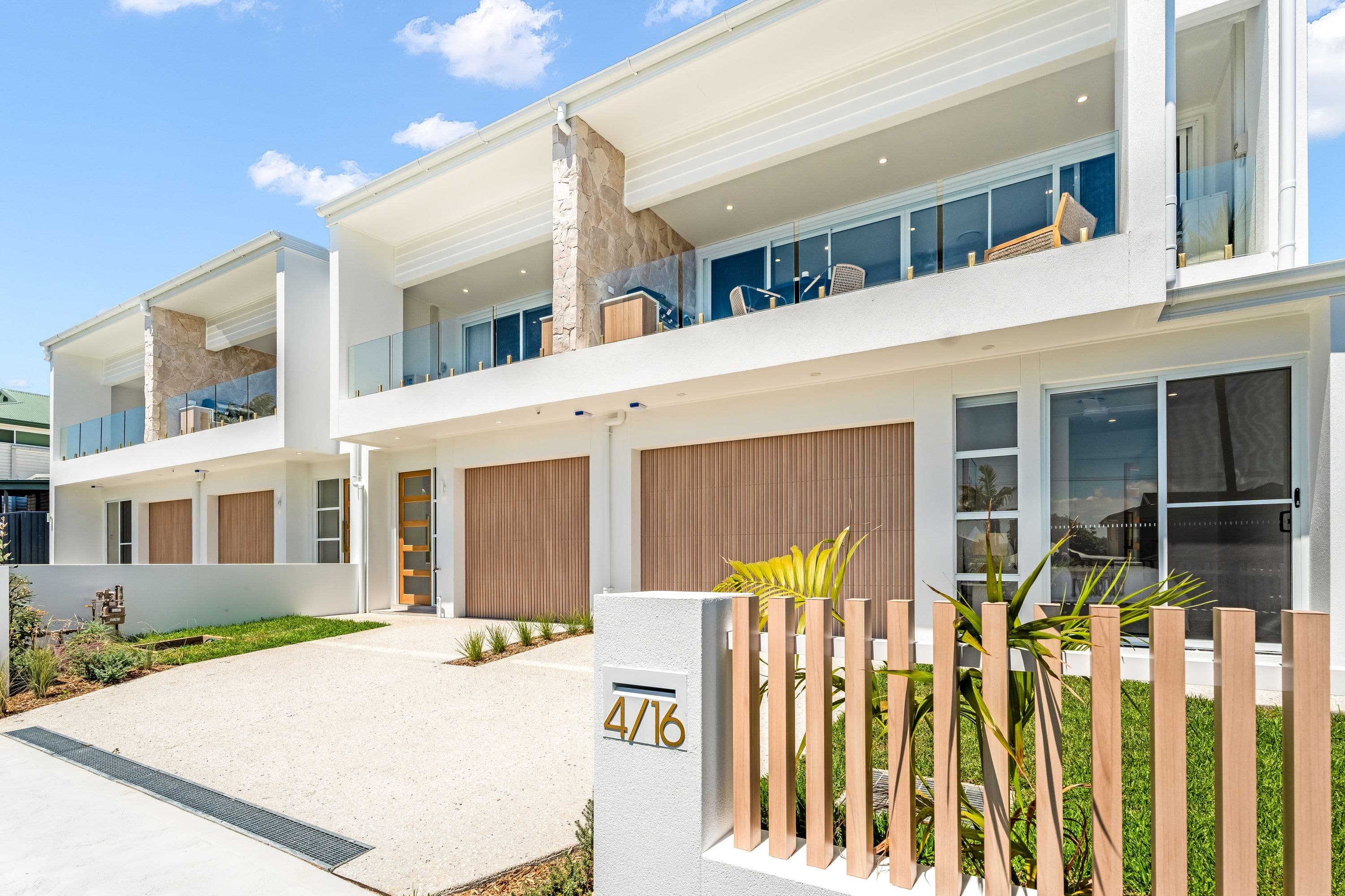 4/16 Gordon Road, Long Jetty - Image 1