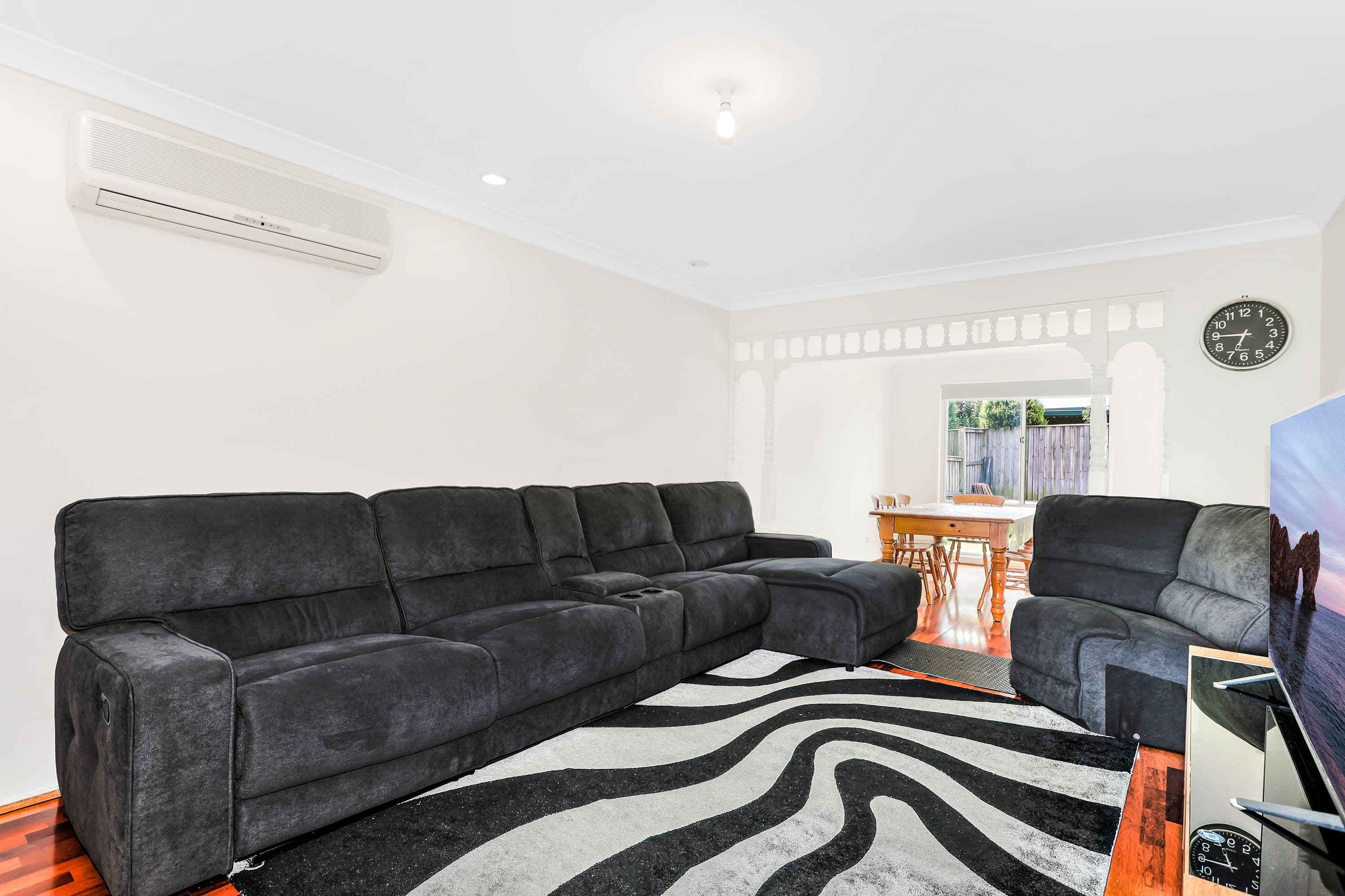 16 Burrinjuck Drive, Woodcroft - Thumbnail 5