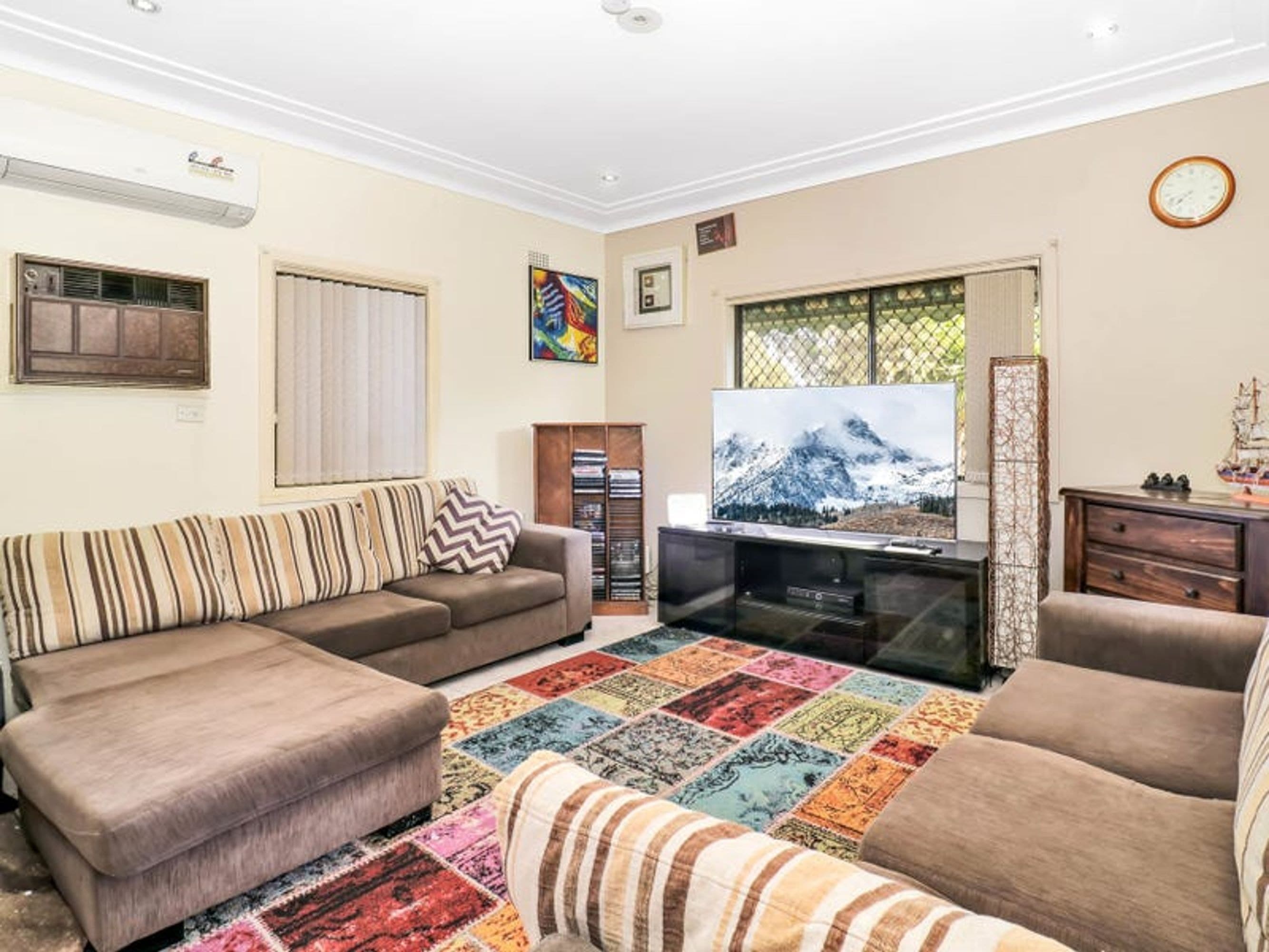 49 Crawford Road, Doonside - Thumbnail 2