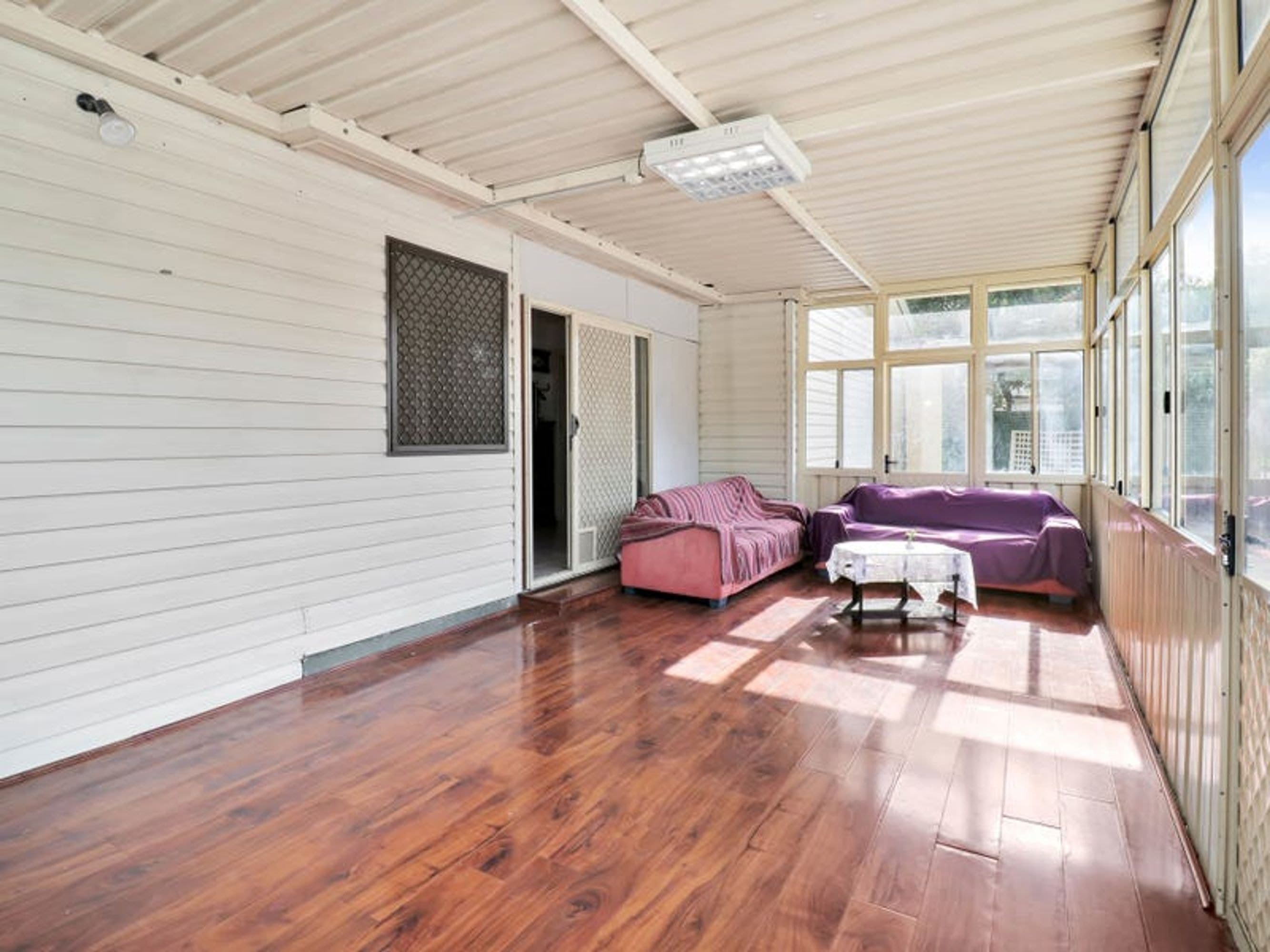 49 Crawford Road, Doonside - Thumbnail 4