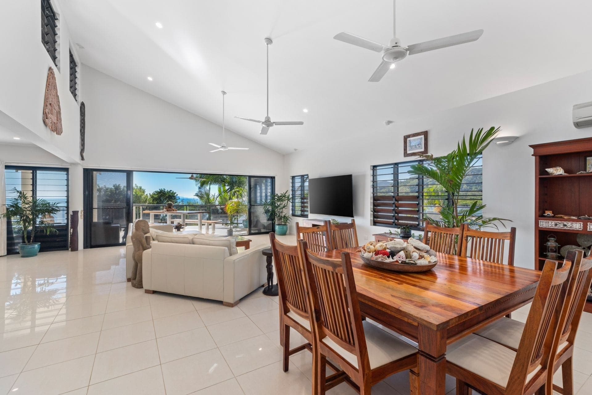 Level 2/22 Coral Esplanade Cannonvale QLD, Cannonvale - Thumbnail 8