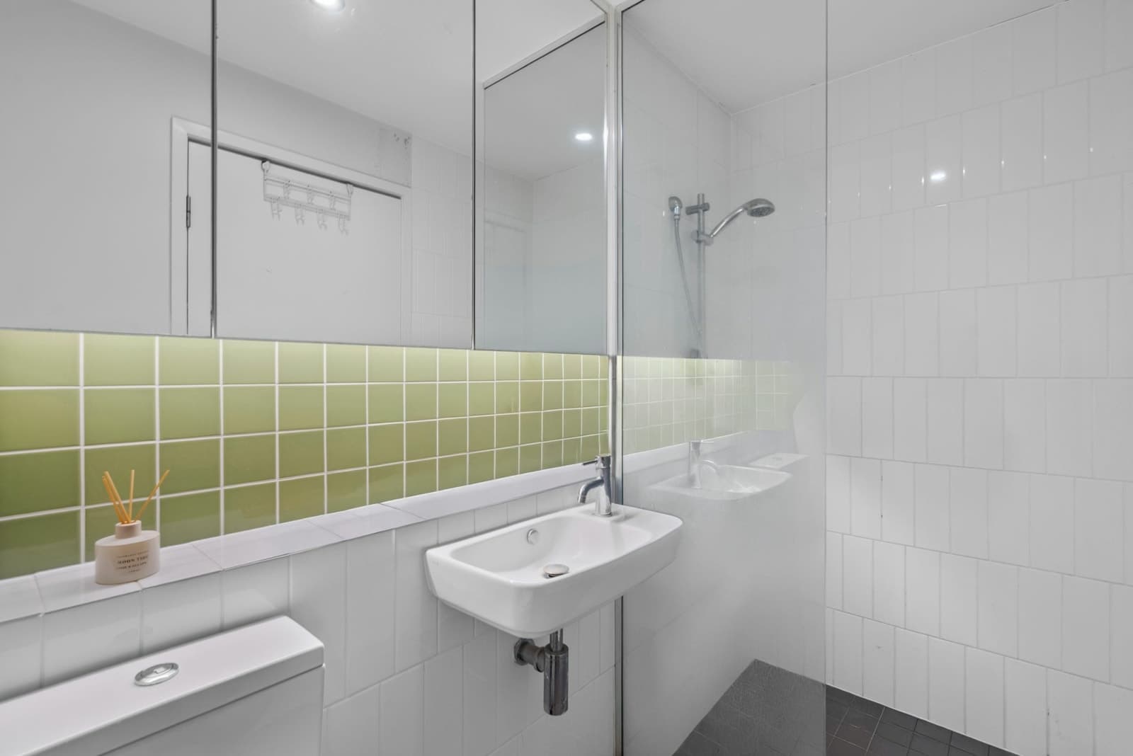 25/2-4 Garden Terrace, NEWMARKET, Newmarket - Thumbnail 6