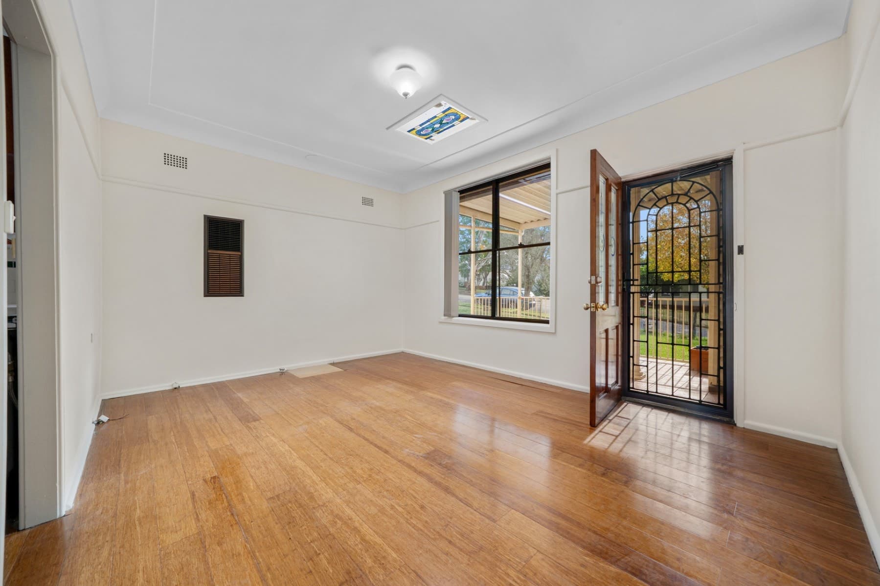 10 Noakes Parade, Lalor Park - Thumbnail 3