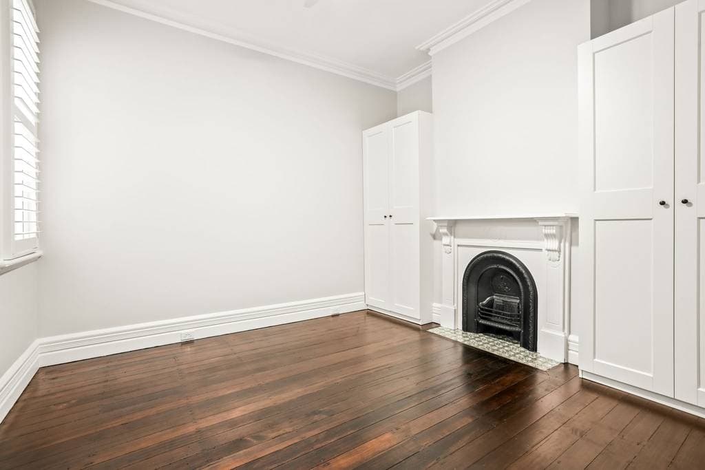 210 Henderson Road, Alexandria - Thumbnail 4