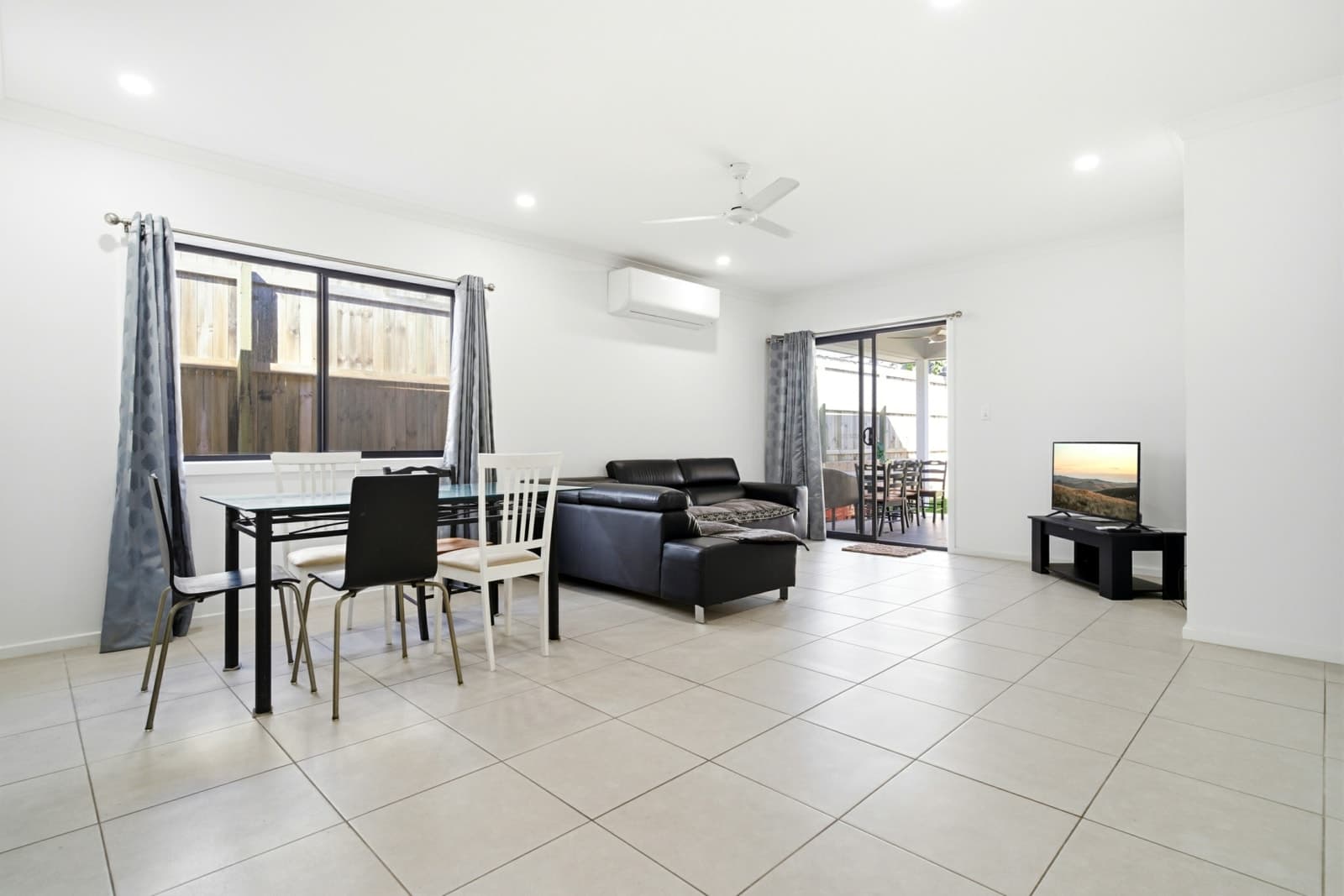11 Lovage Street, GREENBANK, Greenbank - Thumbnail 3