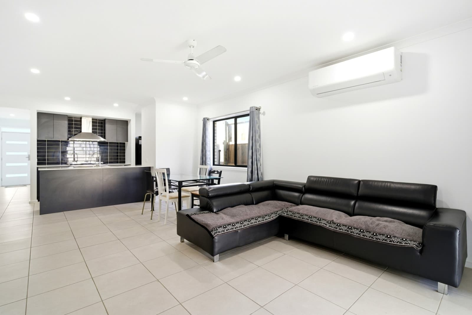 11 Lovage Street, GREENBANK, Greenbank - Thumbnail 4