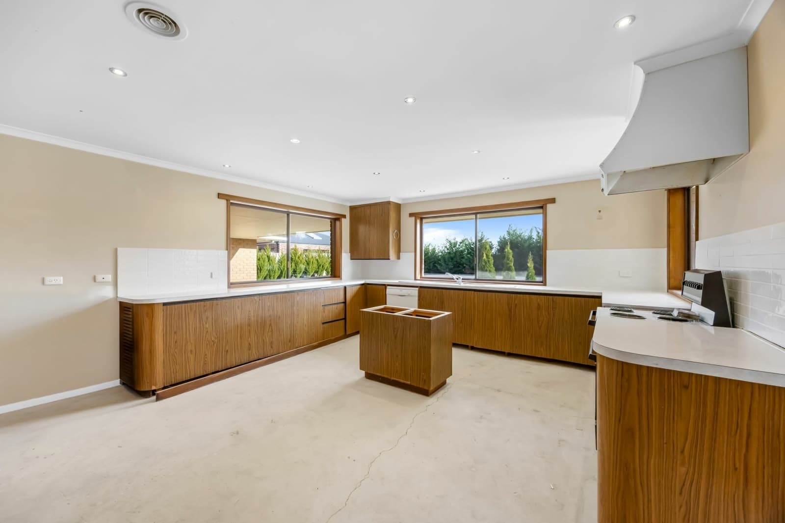 201 Smythes Road, DELACOMBE, Delacombe - Thumbnail 6