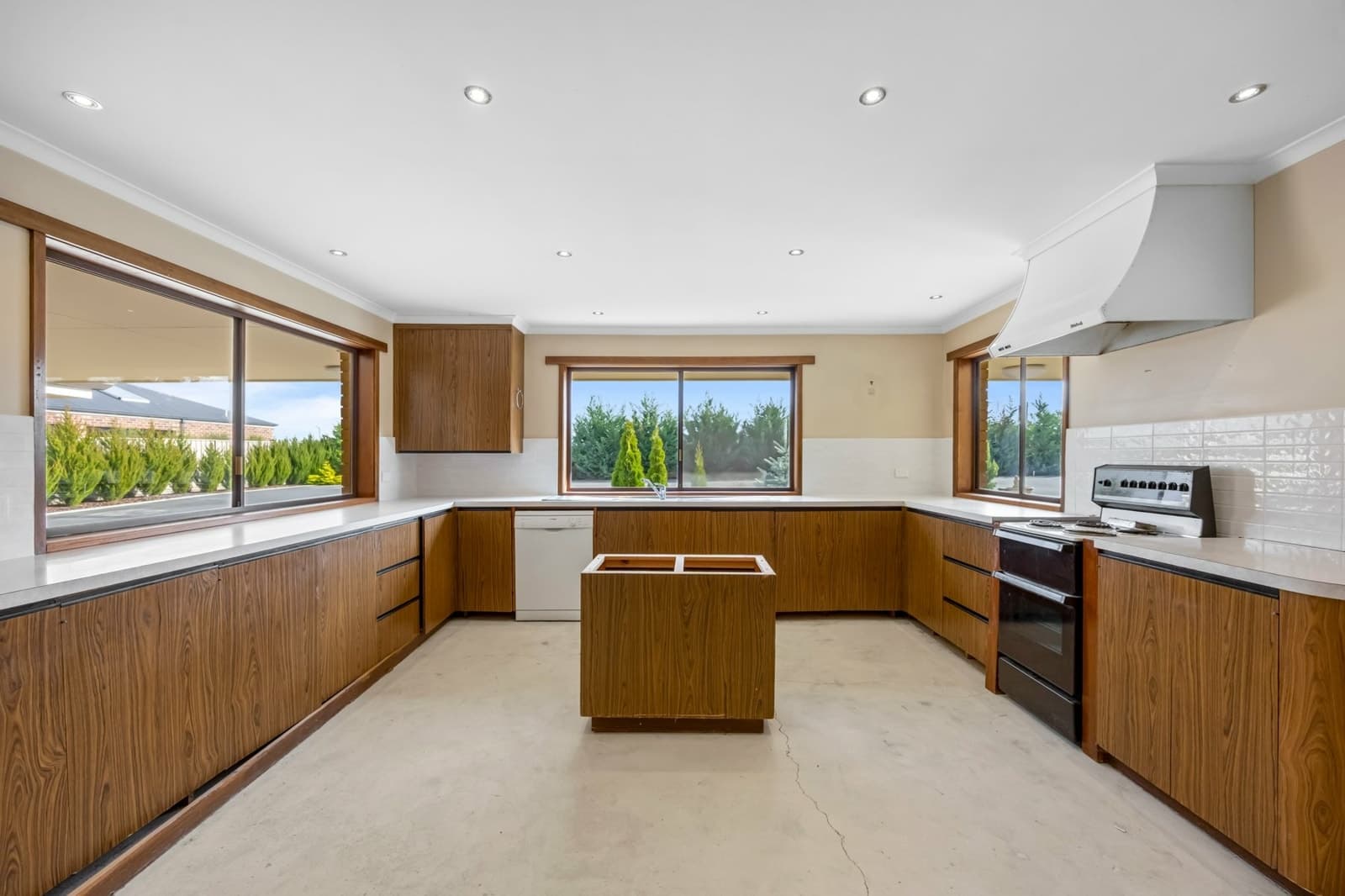201 Smythes Road, DELACOMBE, Delacombe - Thumbnail 7