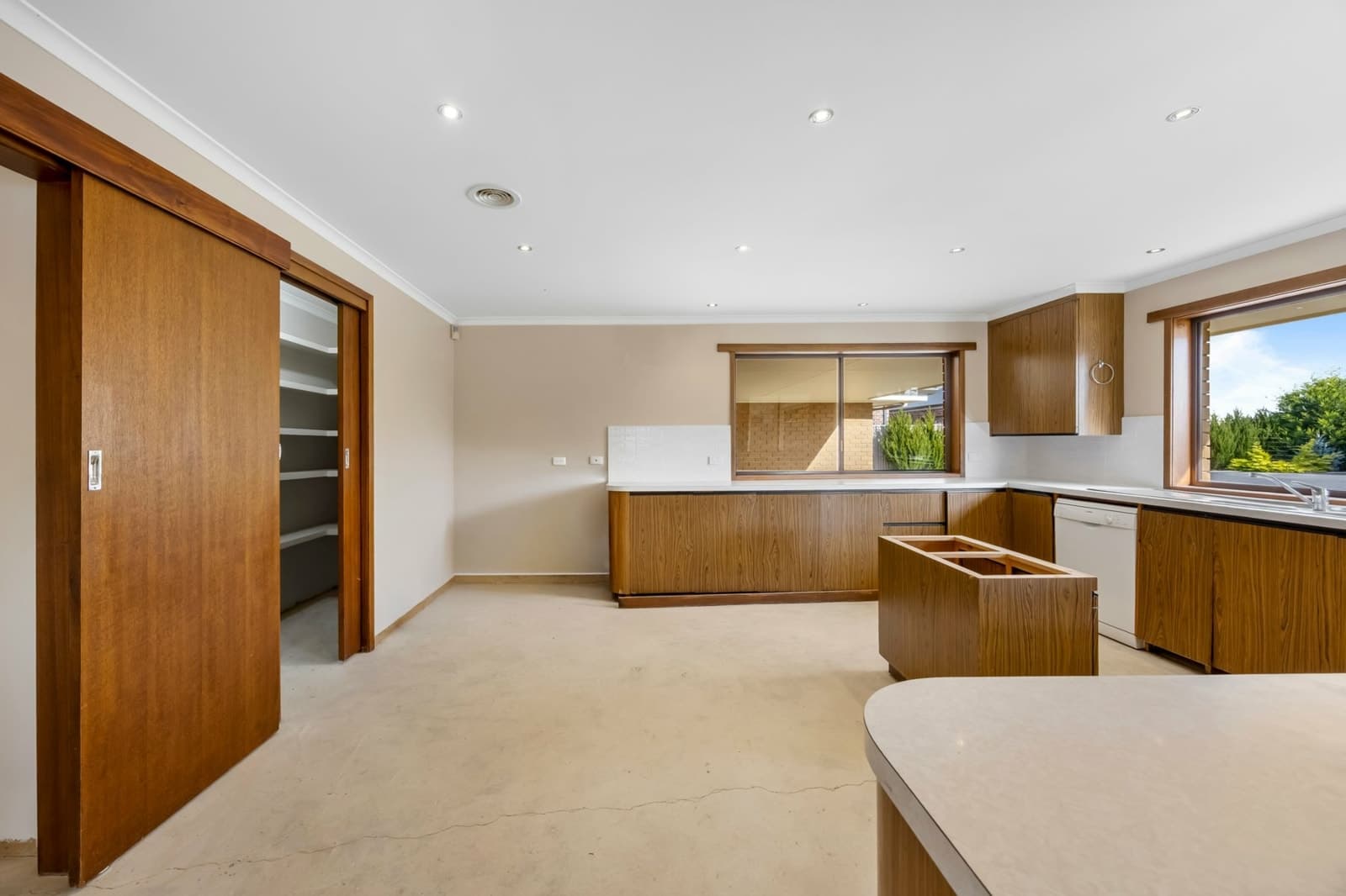 201 Smythes Road, DELACOMBE, Delacombe - Thumbnail 8