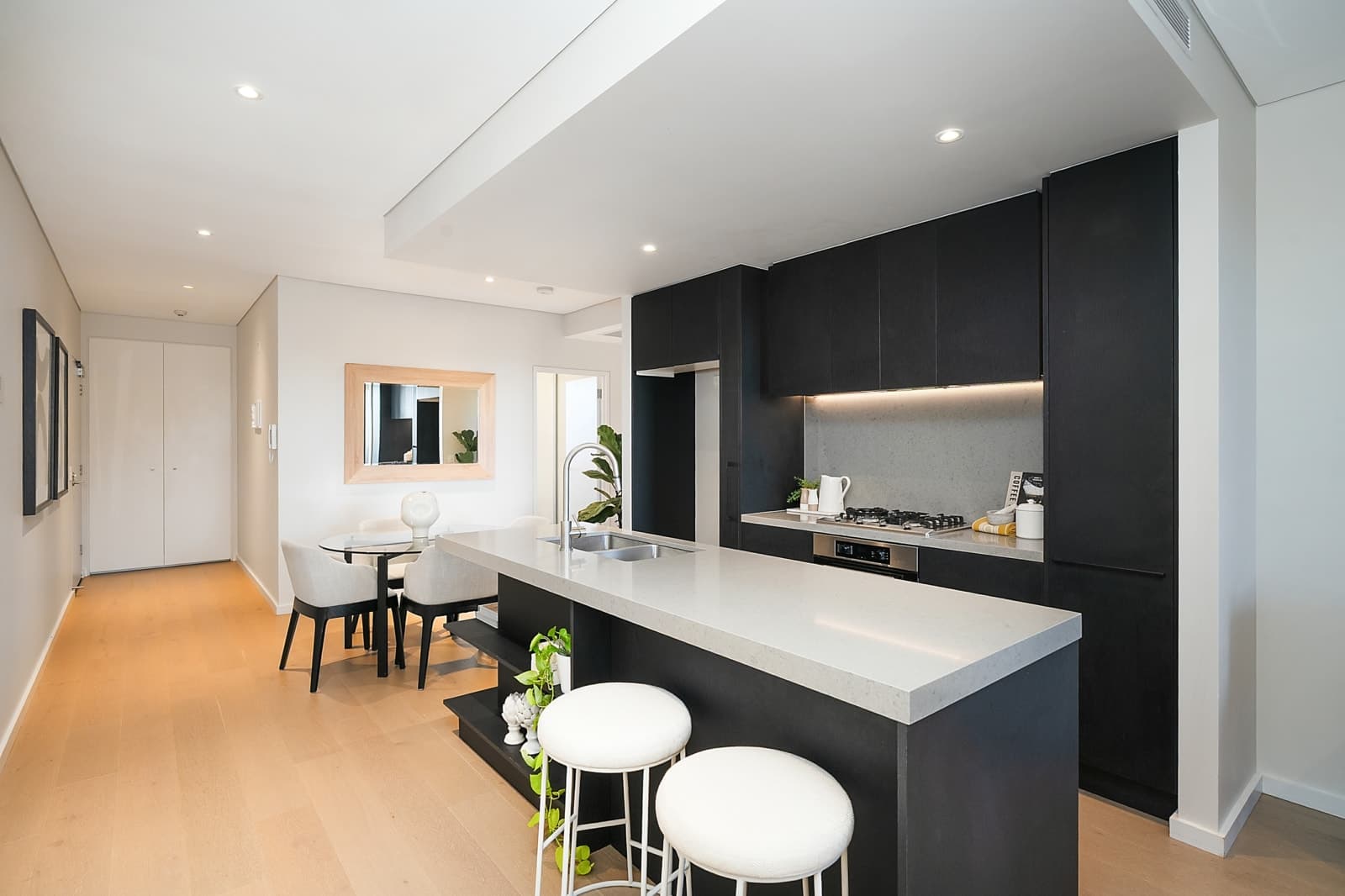 709/2 Waterview Drive, LANE COVE, Lane Cove - Thumbnail 2