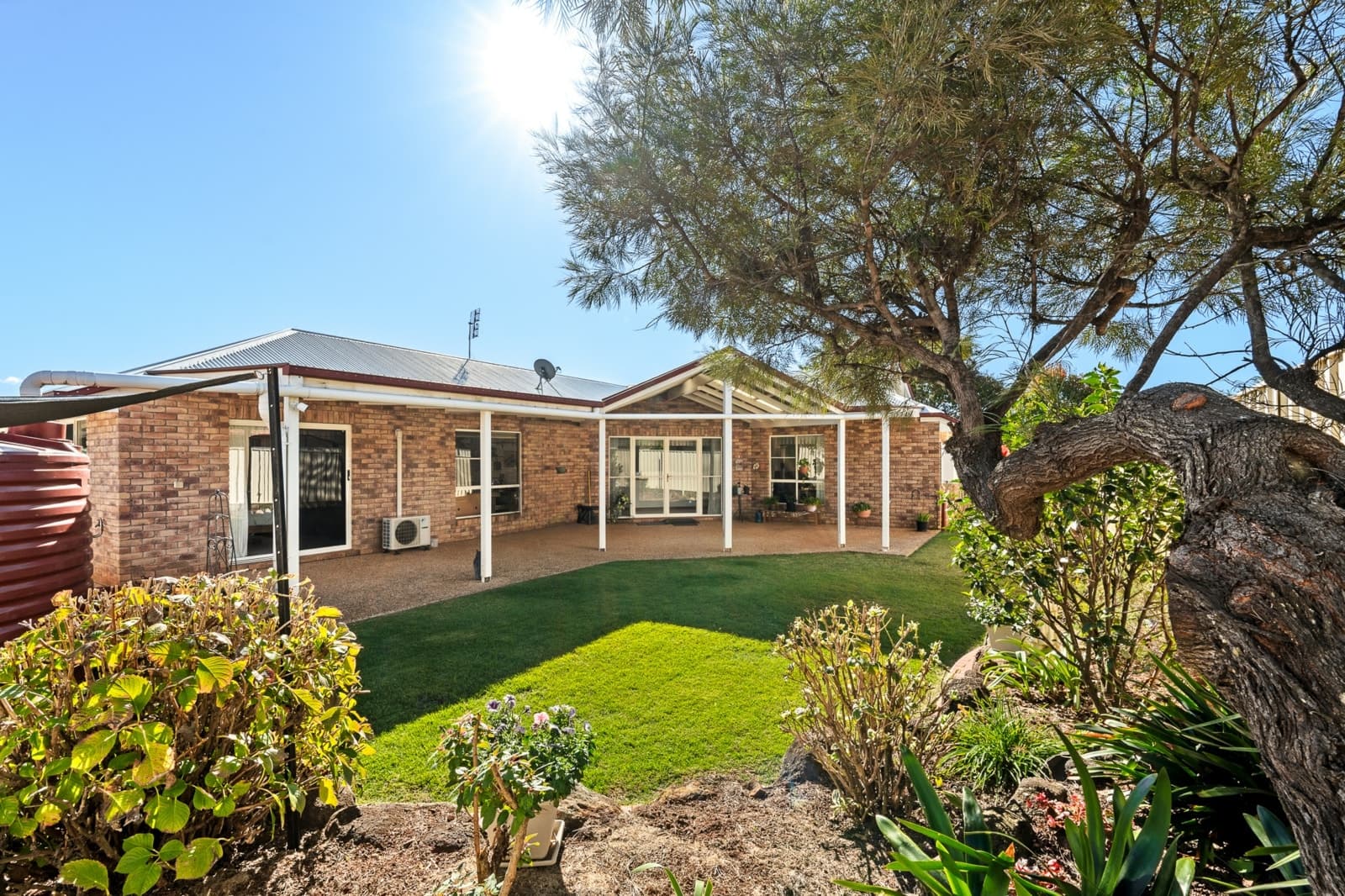 12 Mengel Court, MIDDLE RIDGE, Middle Ridge - Thumbnail 2