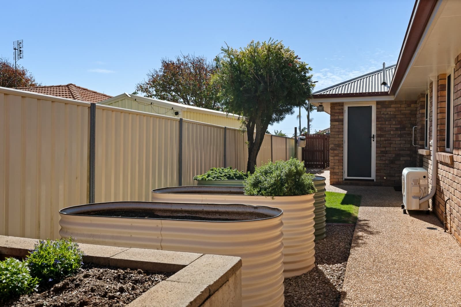 12 Mengel Court, MIDDLE RIDGE, Middle Ridge - Thumbnail 4