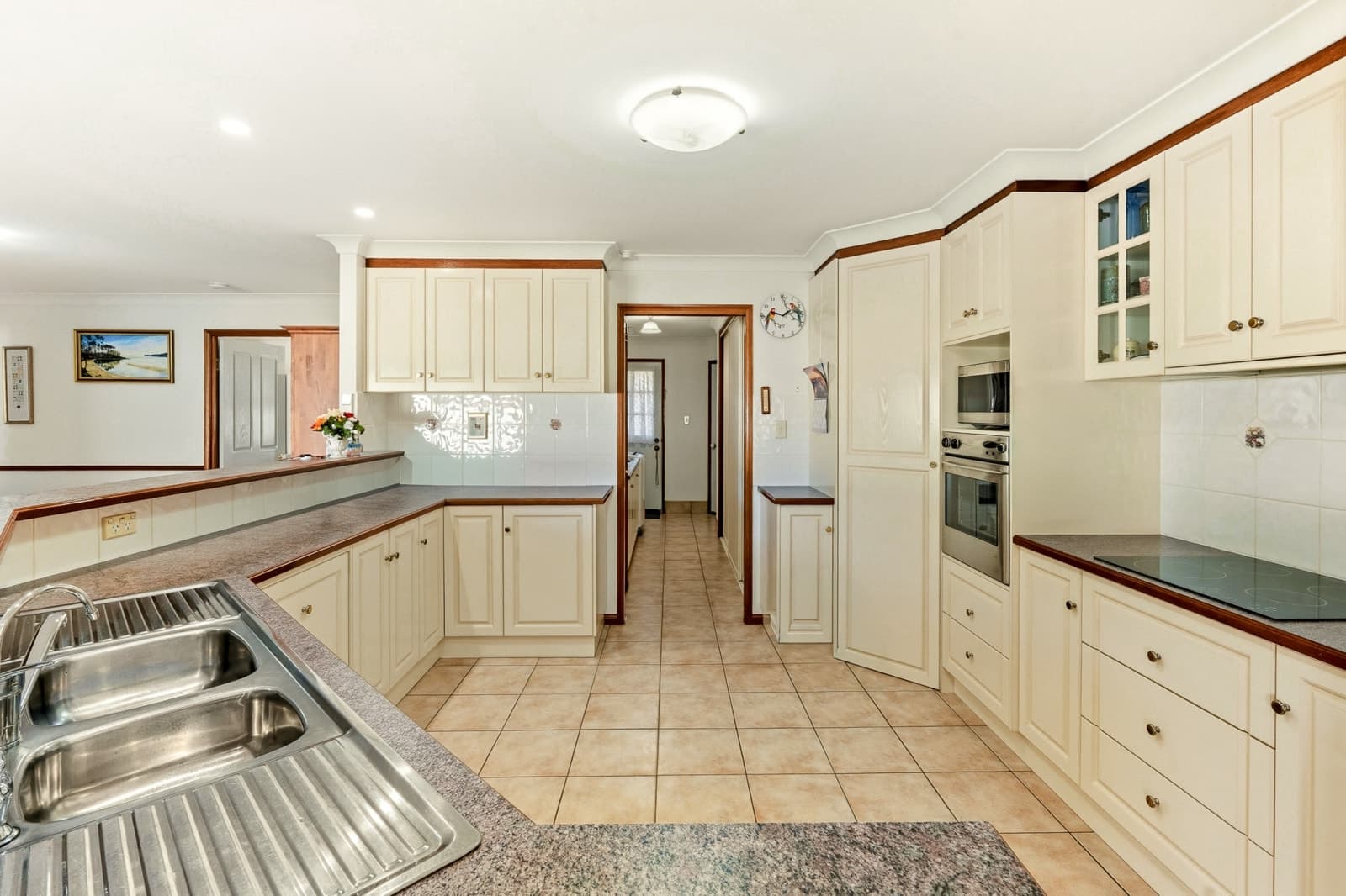 12 Mengel Court, MIDDLE RIDGE, Middle Ridge - Thumbnail 6