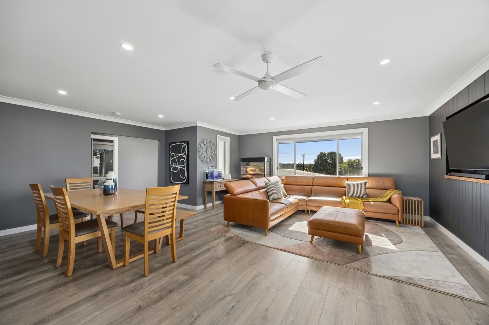8 Roger Crescent, BERKELEY VALE, Berkeley Vale - Thumbnail 3