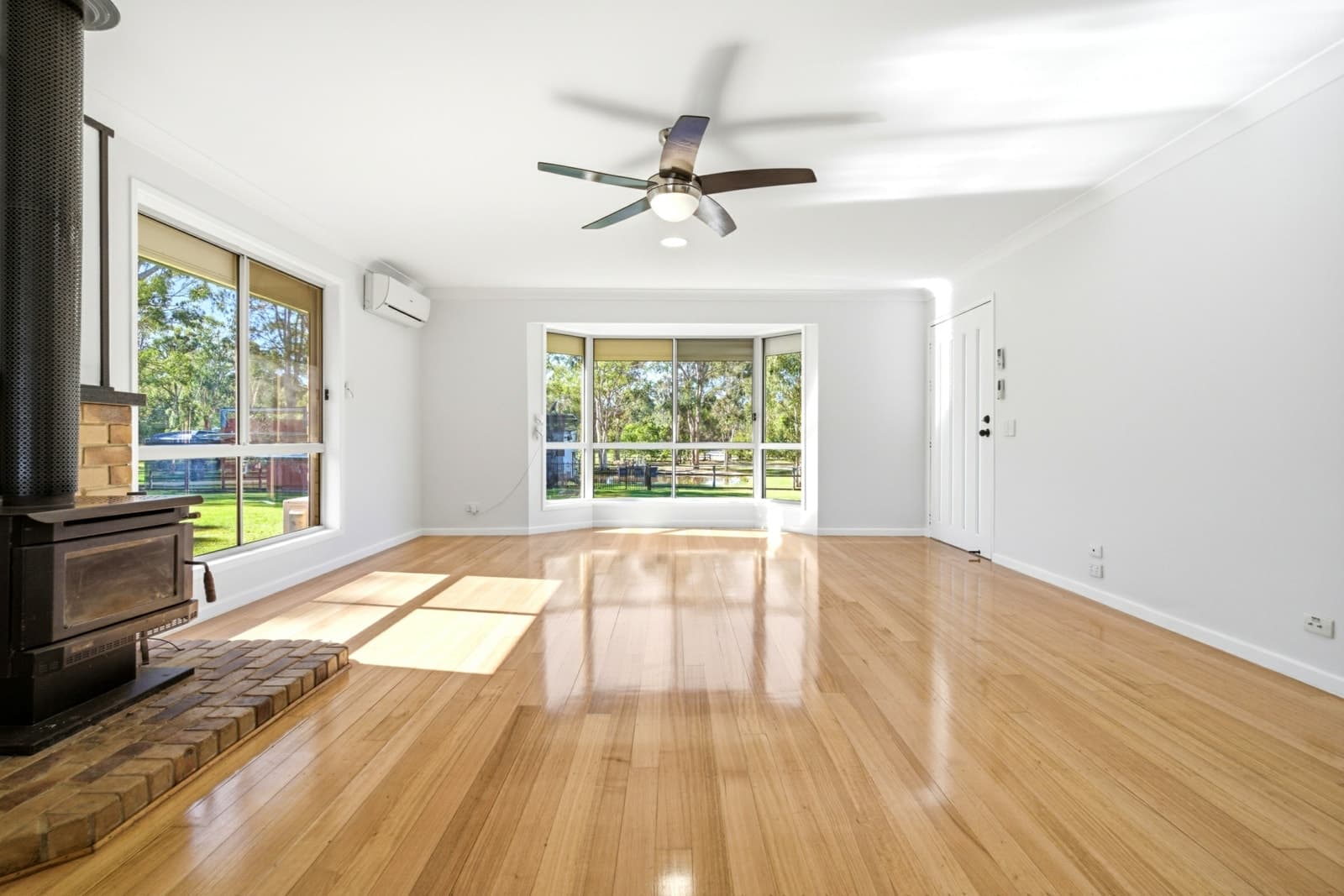 402-408 Steele Road, LOGAN VILLAGE, Logan Village - Thumbnail 4