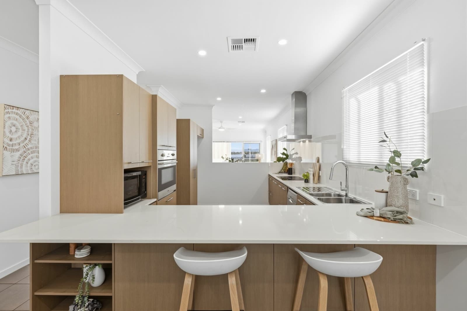 10 Centre Street, ASPLEY, Aspley - Thumbnail 2