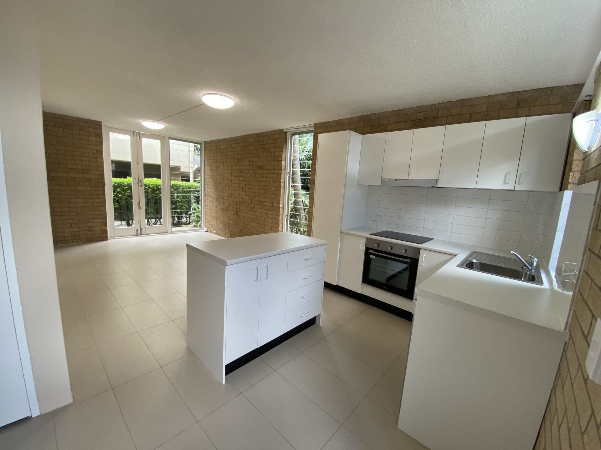 1/59 Sandford Street St Lucia, Lucia - Thumbnail 2