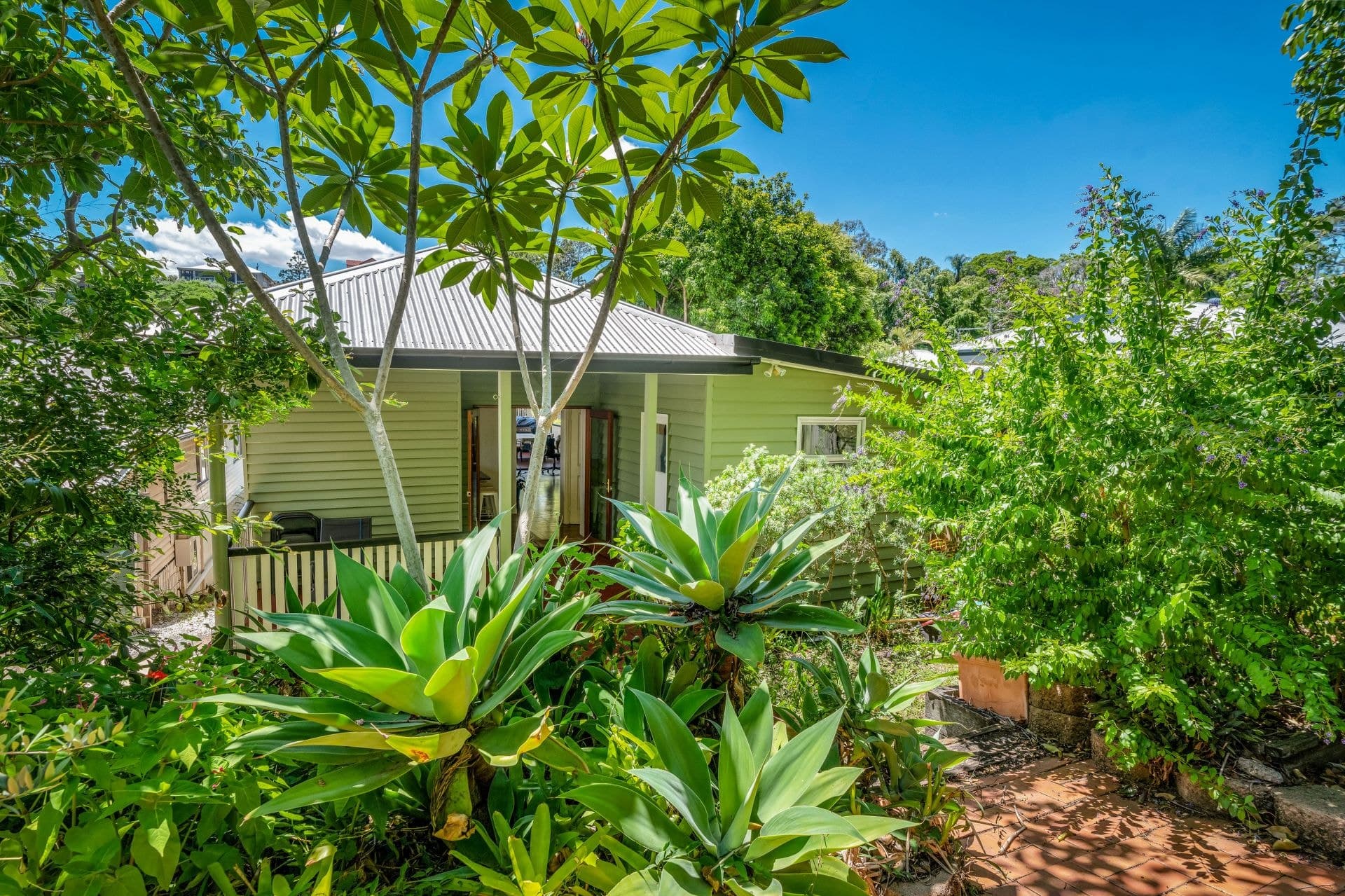 32 Lizzie Street Bardon, Bardon - Image 1