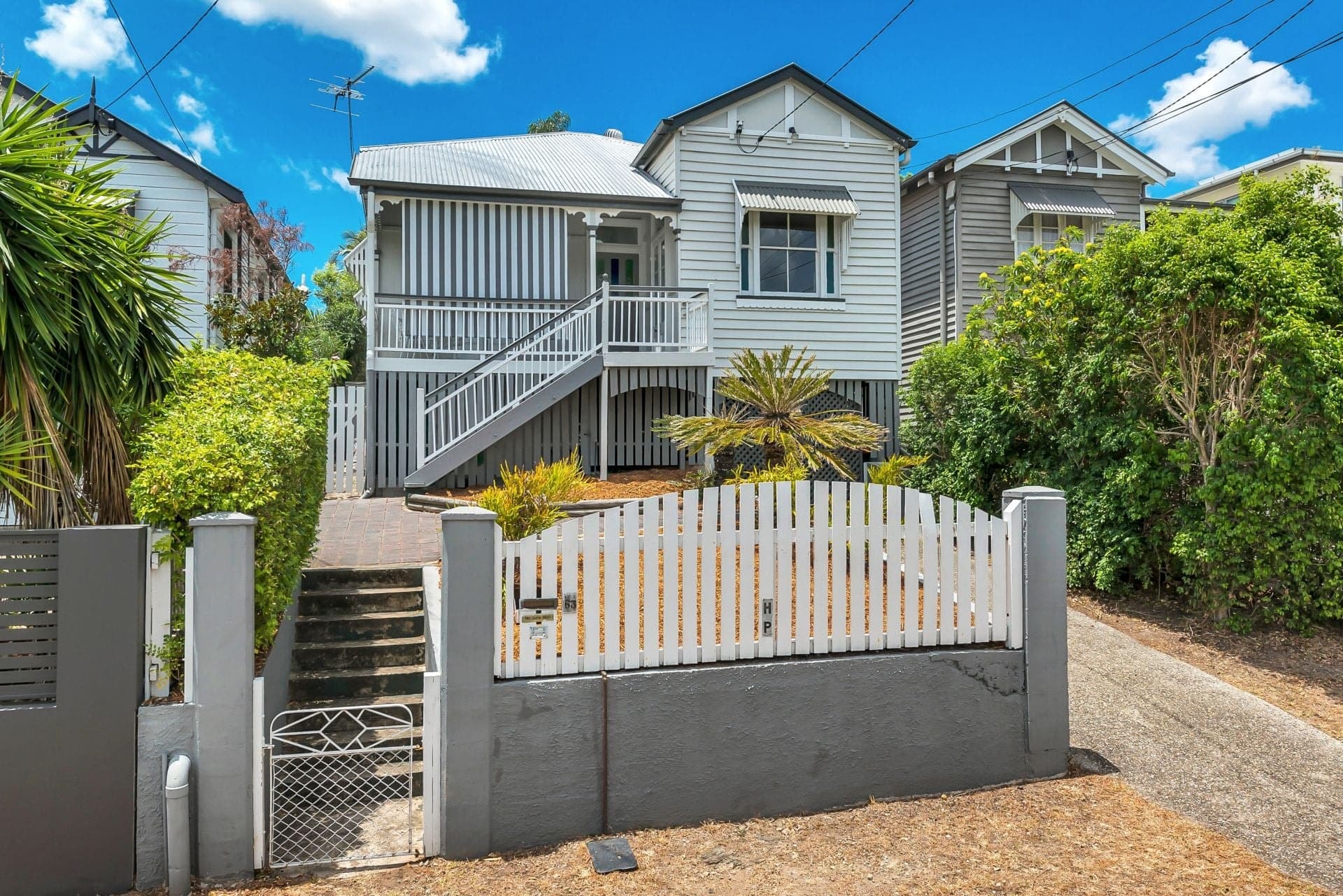 63 Lizzie Street Bardon, Bardon - Thumbnail 2