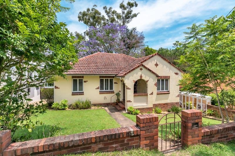 19 Burnham Road Bardon, Bardon - Thumbnail 3
