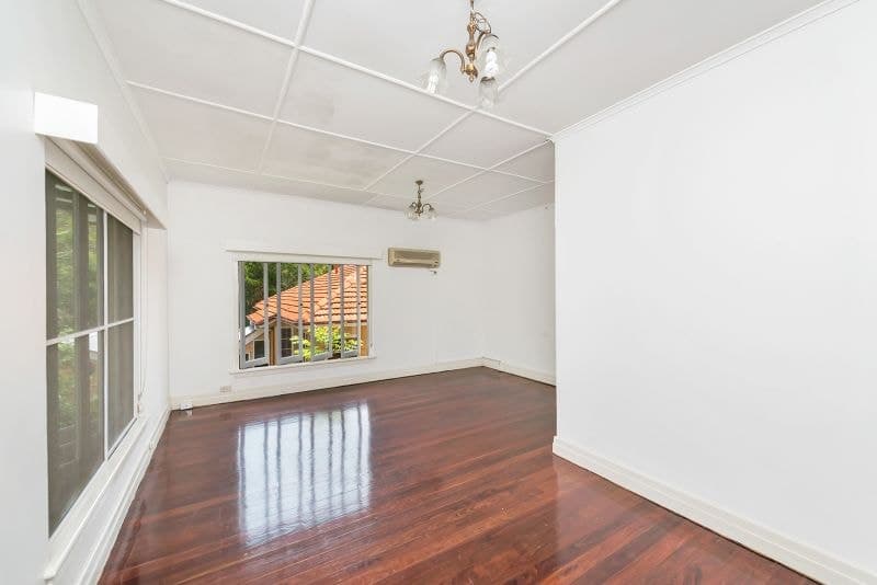19 Burnham Road Bardon, Bardon - Thumbnail 5