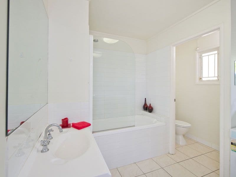 16 Abraham Street Red Hill, Red Hill - Thumbnail 8