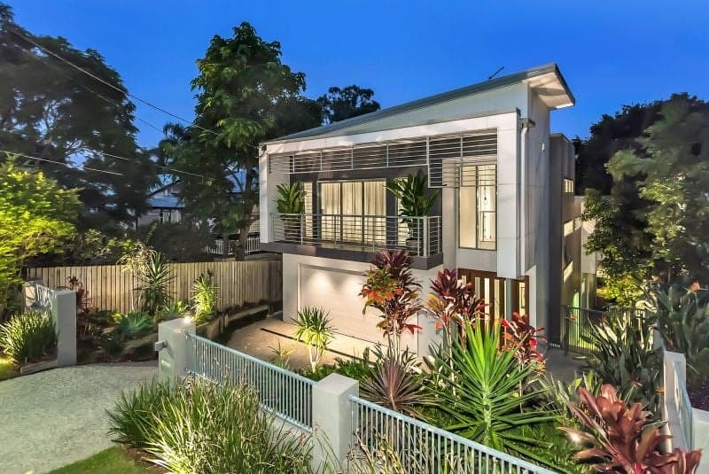 57 Carmel Street Bardon, Bardon - Thumbnail 2