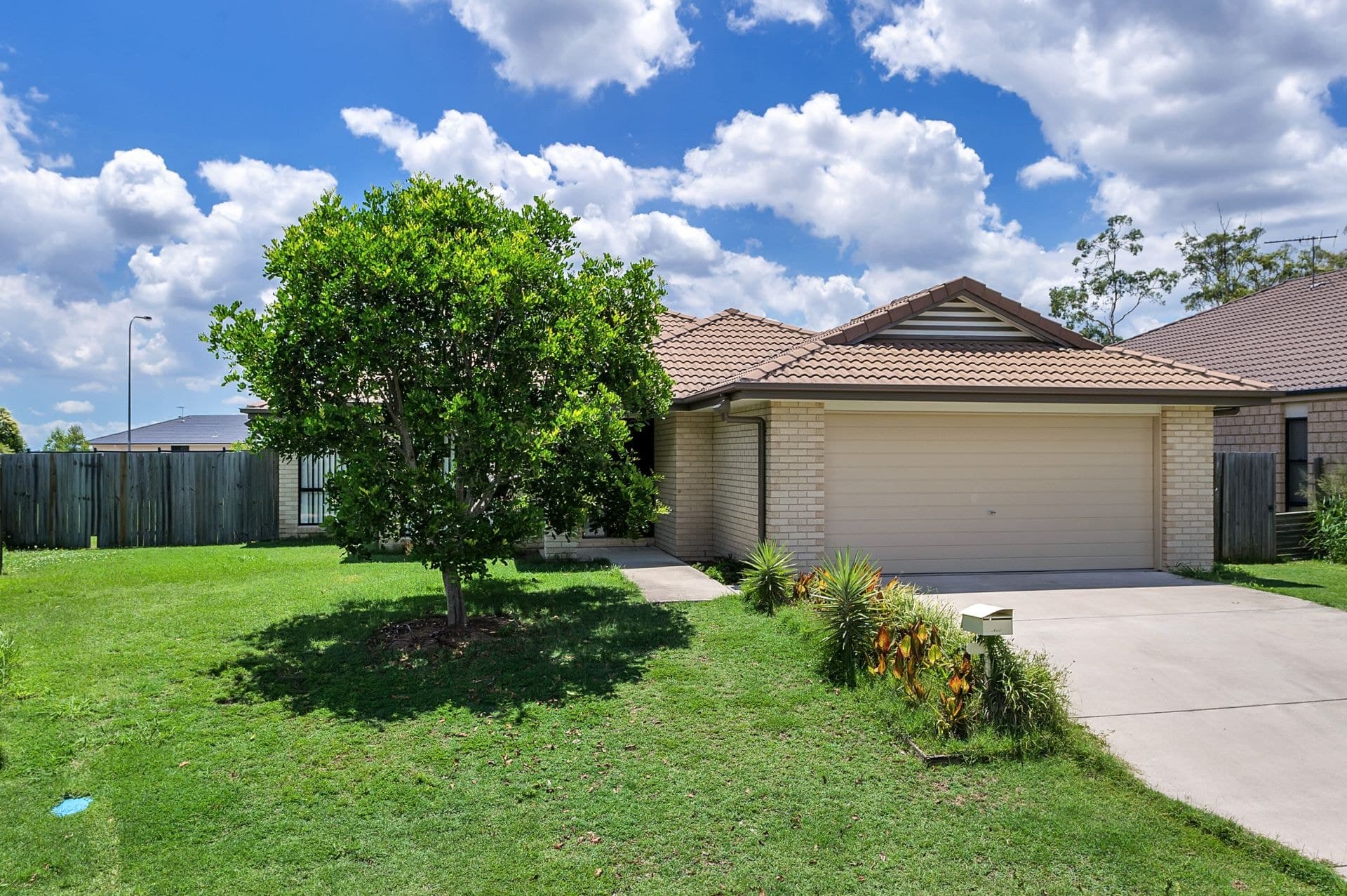 11 Sheridan Close Moggill, Moggill - Thumbnail 3