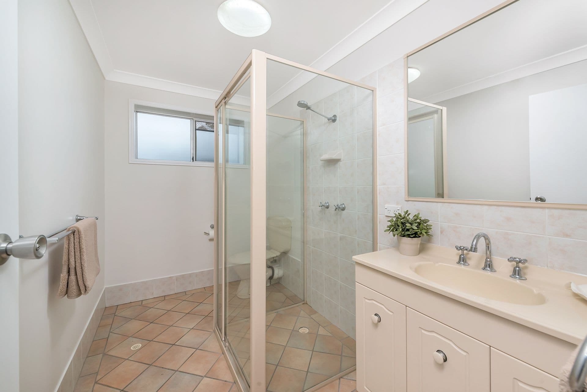 6/15 Glassey Street Red Hill, Red Hill - Thumbnail 8