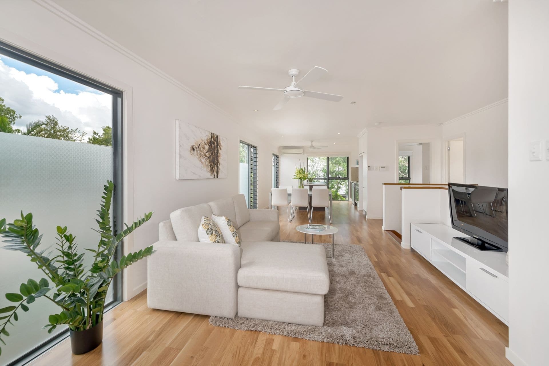 52 Farm Street Newmarket, Newmarket - Thumbnail 3