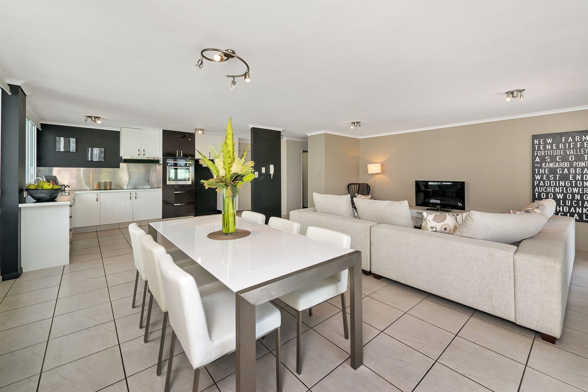 1/19 Ellis Street Kangaroo Point, Kangaroo Point - Thumbnail 3