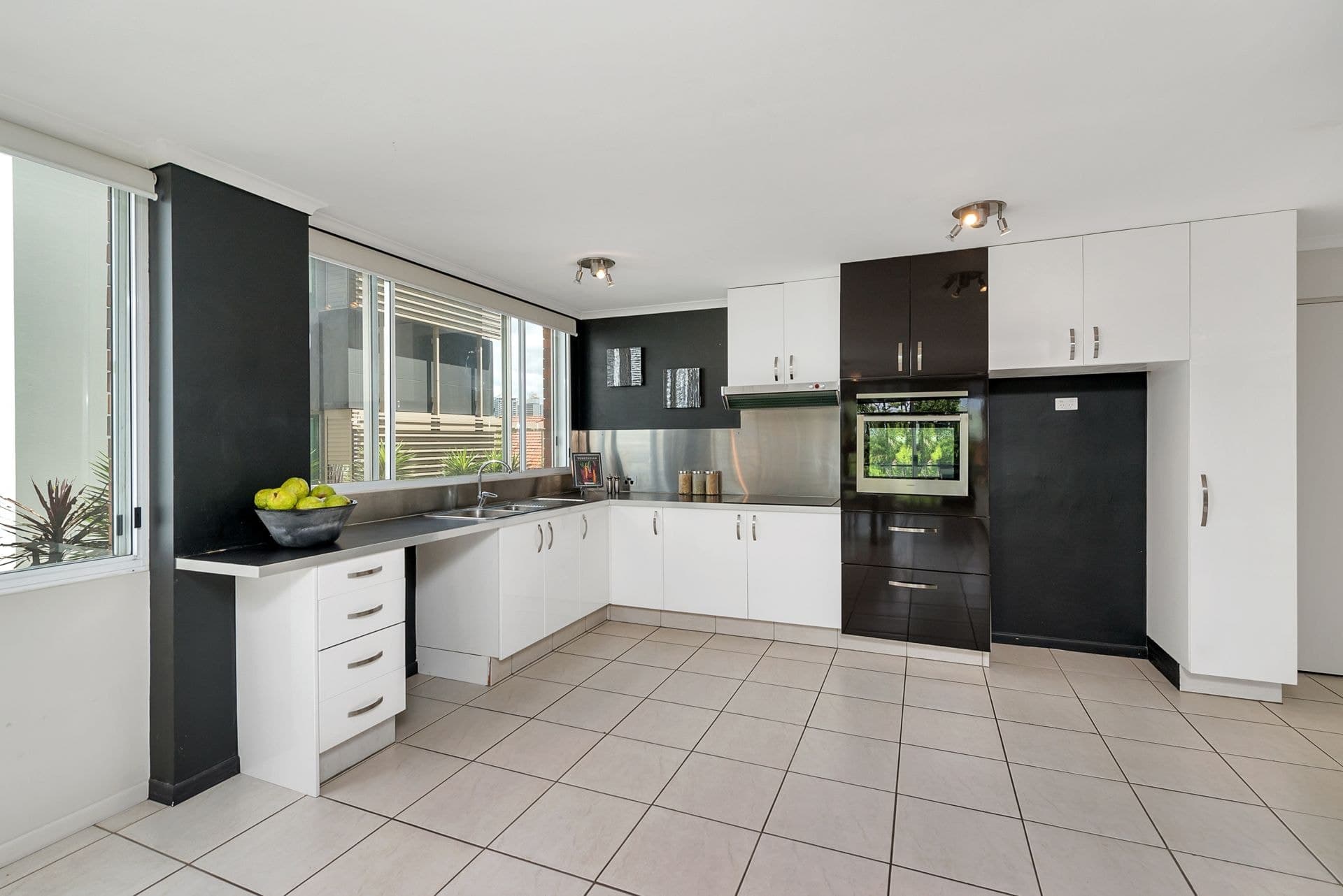 1/19 Ellis Street Kangaroo Point, Kangaroo Point - Thumbnail 4