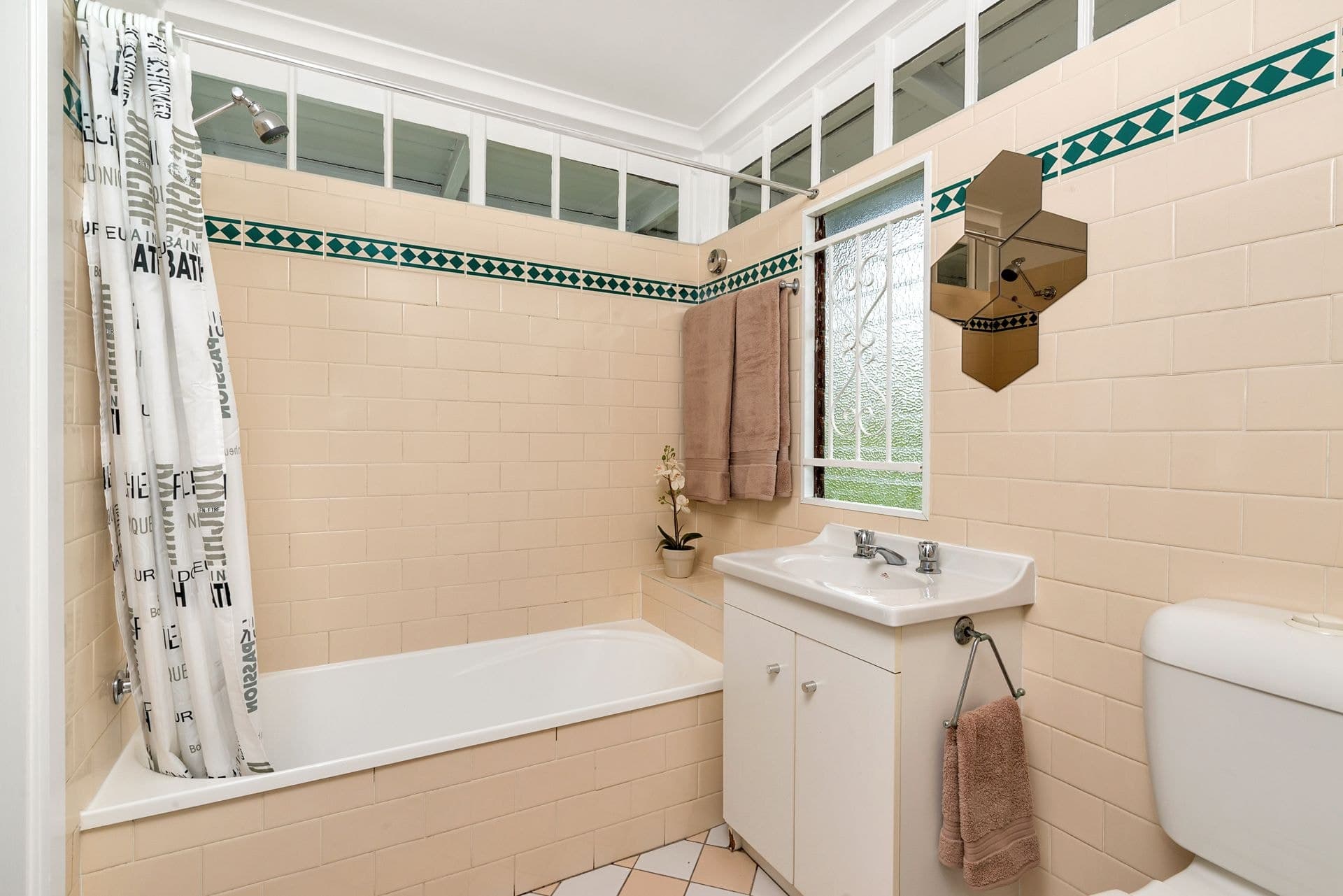 6/131 St Pauls Terrace Spring Hill, Spring Hill - Image 1