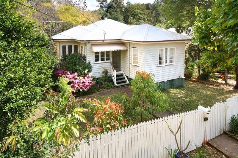 103 Fletcher Parade Bardon, Bardon - Thumbnail 2