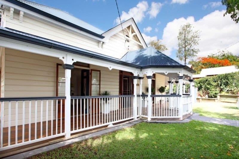 9 The Drive Bardon, Bardon - Image 1