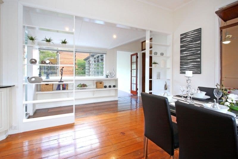 9 The Drive Bardon, Bardon - Thumbnail 3