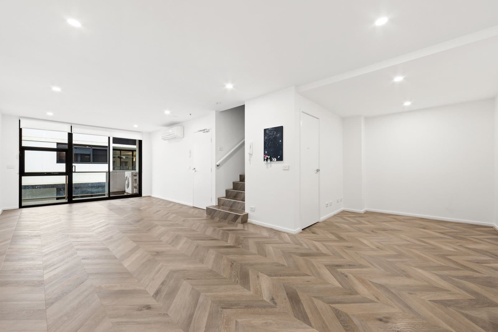2/7 Oxford Street, North Melbourne VIC 3051, North Melbourne - Thumbnail 3