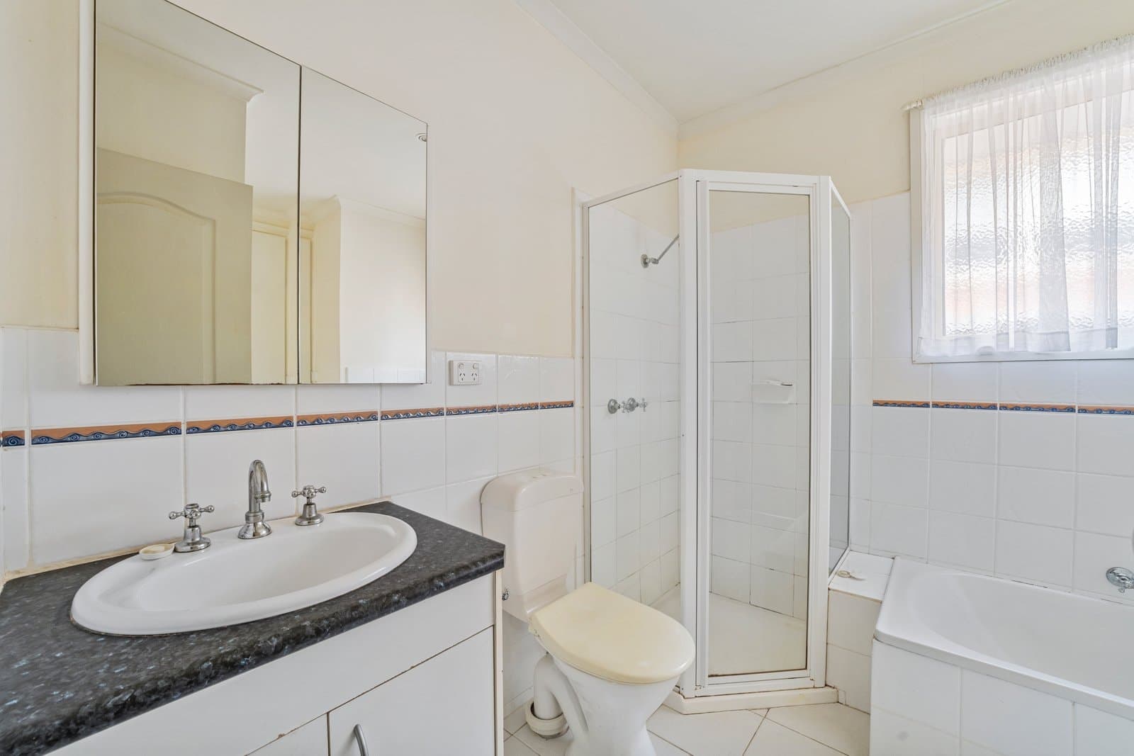 37 Phillips Crescent, Rosanna VIC 3084, Rosanna - Thumbnail 5