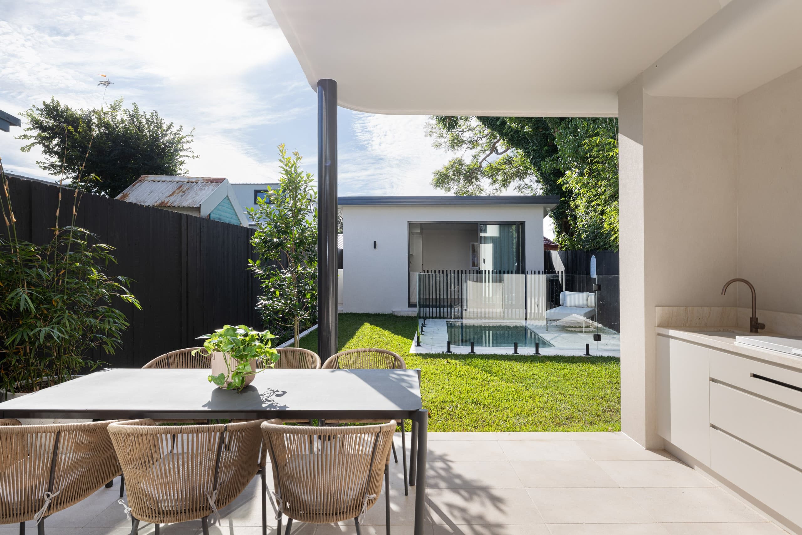 4 Robert Street, Petersham - Thumbnail 4