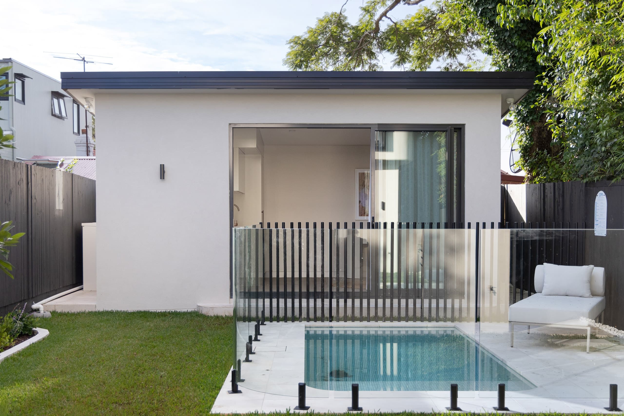 4 Robert Street, Petersham - Thumbnail 6