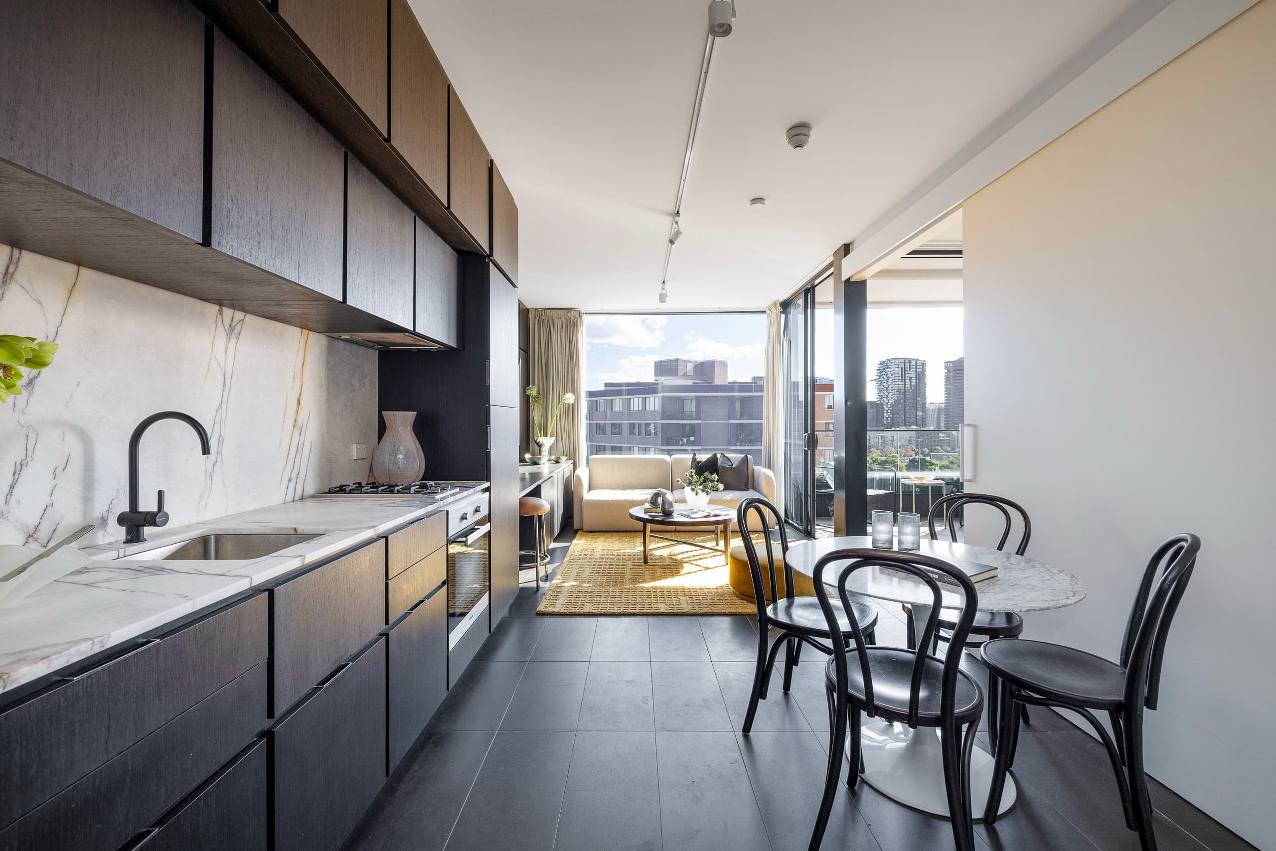 5.39 517 Elizabeth Street, Surry Hills - Image 1