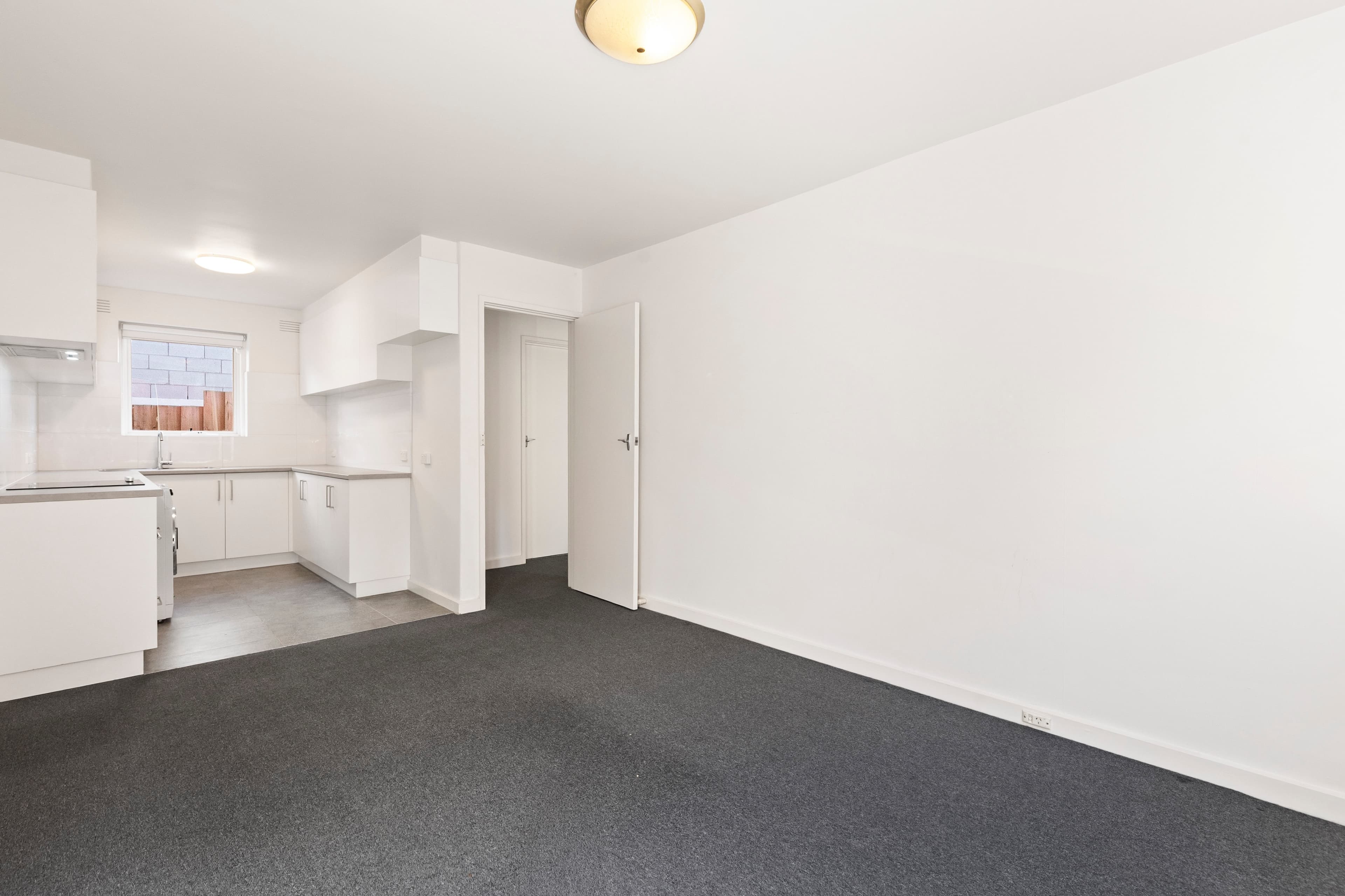 3/49 Rowena Parade, Richmond, Richmond - Thumbnail 2
