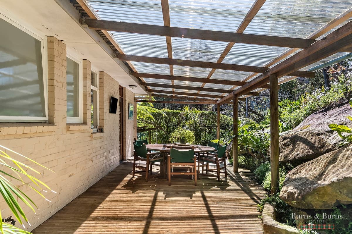 33 Gould Avenue, St Ives Chase, St Ives Chase - Thumbnail 2